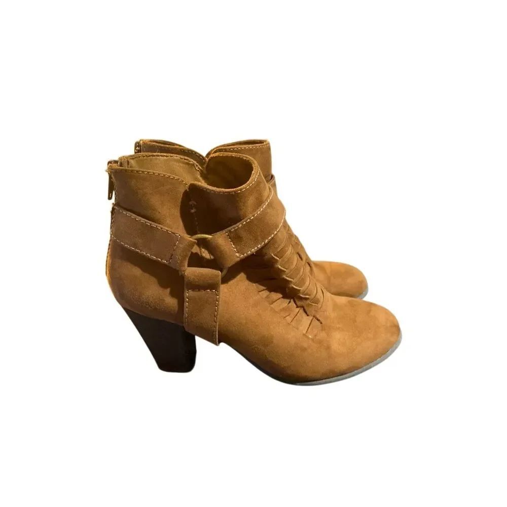 American eagle women’s chestnut brown heeled ankle boot, 6.5.